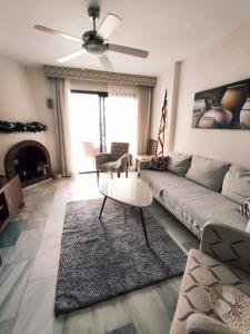 Khu vực ghế ngồi tại Марбея Citio Calahonda +91 ảnh