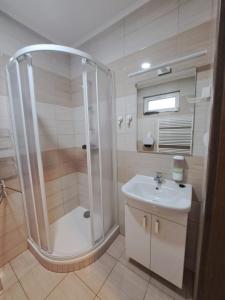 Et badeværelse på Apartmán Helena pod Klínovcem