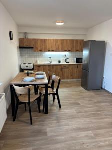 Køkken eller tekøkken på Villa Amarotico byt 3 Plesná + 4 billeder