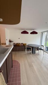 Fotografie z fotogalerie ubytování Studio M v destinaci Caluire-et-Cuire + 5 fotografií