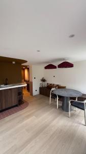 Fotografie z fotogalerie ubytování Studio M v destinaci Caluire-et-Cuire