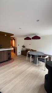 Fotografie z fotogalerie ubytování Studio M v destinaci Caluire-et-Cuire