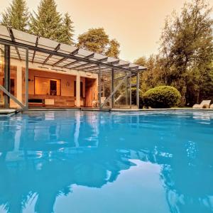 Swimmingpoolen hos eller tæt på Altos Los Pioneros & Spa