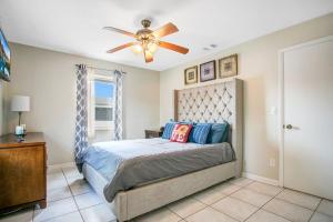 Giường trong phòng chung tại Home away from Home! +20 ảnh