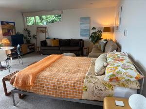 Billede fra billedgalleriet på Beach loft Makorori i Wainui + 6 billeder