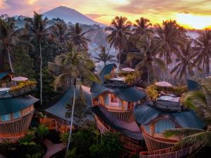 Bazén v ubytování Bambootel Sawah View nebo v jeho okolí