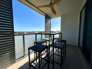 En balkon eller terrasse på 3 Bedroom Townhouse near Caves Beach