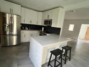 Nhà bếp/bếp nhỏ tại LYZ Miami Airport