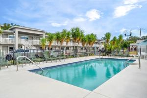 Басейн в Rodeway Inn Lake Wales - Winter Haven або поблизу