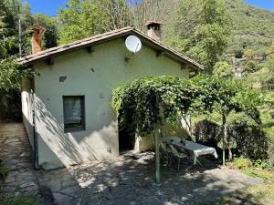 Nespecifikovaný výhled na hory nebo výhled na hory při pohledu z vily