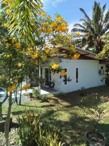 En have udenfor Lanta Vacation House