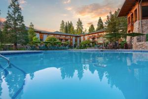 Bazén v ubytování Hyatt Regency Lake Tahoe Resort, Spa & Casino nebo v jeho okolí