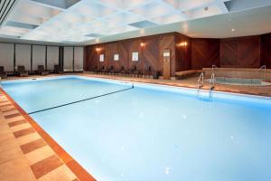 Swimmingpoolen hos eller tæt på Wyndham Gatineau-Ottawa & Conference Centre