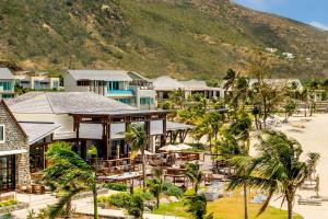 Luftaufnahme eines Ferienresorts mit Strand in der Unterkunft Park Hyatt St. Kitts in Christophe Harbour