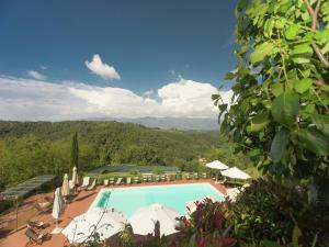 Afbeelding uit fotogalerij van Attractive apartment in typical Tuscan style in Figline Valdarno