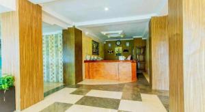 Lobbyen eller receptionen på Albis Hotel + 107 billeder