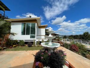 Ban công/sân hiên tại Tawan Villa เขาค้อ