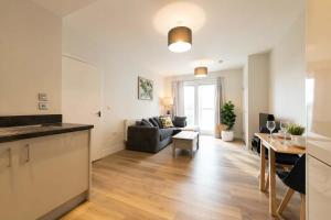 Køkken eller tekøkken på Fantastic 1 Bed Apartment in Crawley