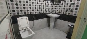 Phòng tắm tại Hotel Neel Kamal