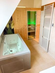 Et badeværelse på Resort Knuitershoek (not for companies)