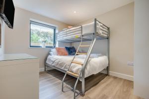 En eller flere senge i et værelse på 2 Bed in Tintagel oc-a32939