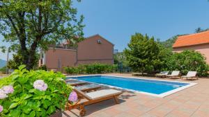 Swimmingpoolen hos eller tæt på Villa Stipe - Makarska by Villas Guide