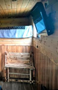 Palanda nebo palandy na pokoji v ubytování Goldilocks Heaven