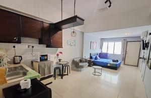 Nhà bếp/bếp nhỏ tại KK City Centre Api Api Apartment