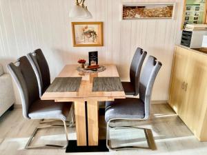 Posezení v ubytování Ferienhaus Weber Bad Frankenhausen