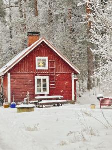 Romantic countryside SAUNA Cottage om vinteren