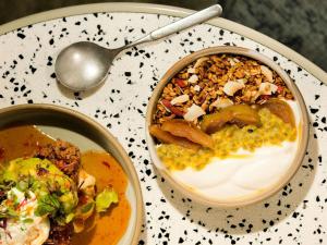 Mad på hotellet eller i nærheden