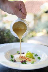 Jídlo v penzionu nebo okolí