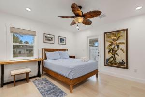 Giường trong phòng chung tại Seagrass Escape - Monthly Beach Rental +94 ảnh