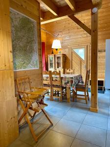 Fotografie z fotogalerie ubytování L'Orpin Givré - Chalet Limoselle avec grande mezzanine v destinaci Ventron + 22 fotografií