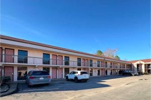 Tòa nhà nơi khách sạn tọa lạc +21 ảnh