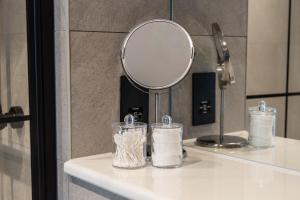 Billede fra billedgalleriet på Luxury 2 Bed Apartment, with a balcony city & canal view in Manchester City Centre! i Manchester + 37 billeder