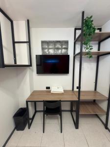 Et tv og/eller underholdning på Adhoc Fundidora + 19 billeder