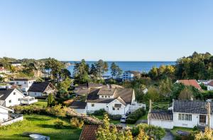 Naturlandskabet i nærheden af villaen