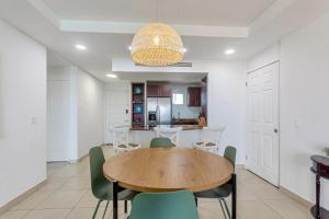 Køkken eller tekøkken på Maho Beach 1BR Getaway with Beach Access