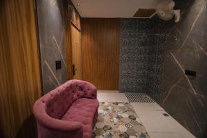 Khu vực ghế ngồi tại Troy Resorts and wellness