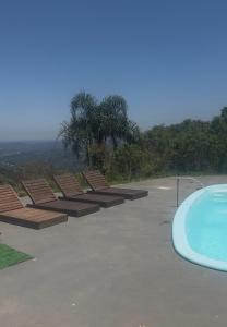 Swimmingpoolen hos eller tæt på Saracura Bike Container HOSPEDAGEM E CAMPING + 5 billeder