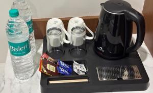 Kaffe- og tefaciliteter på Hotel The Crown Inn Jhunjhunu