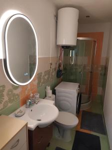 Et badeværelse på Holiday Home Galícius + 20 billeder