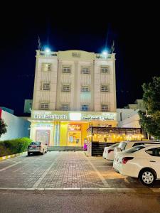 Tòa nhà nơi khách sạn tọa lạc