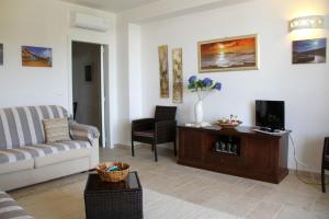 A seating area at Holiday Home Emily