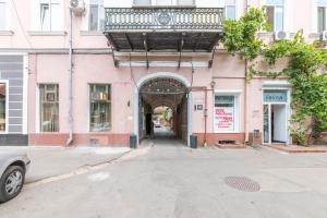 Фасад или вход в Apart Hotel Kvartira 1