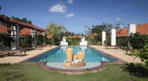 Swimmingpoolen hos eller tæt på Baan Chuengkao Resort