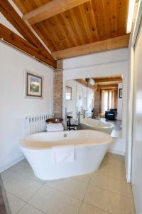 Ảnh trong thư viện ảnh của Hotel La Freixera ở Solsona +150 ảnh