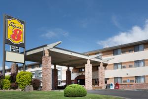 Certifikát, hodnocení, plakát nebo jiný dokument vystavený v ubytování Super 8 by Wyndham Grand Junction Colorado