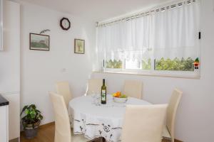 Nápoje v ubytování Apartment Mirjana